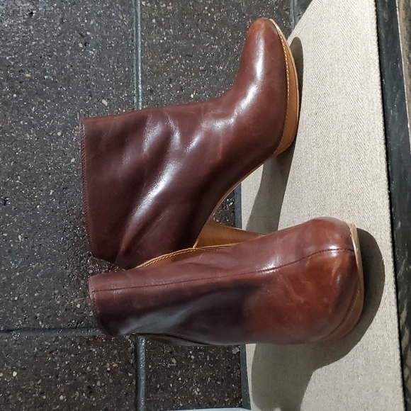 VINTAGE RETRO FOSSIL ALLISON BROWN TWO TONE HEELED BOOTS SIZE 8.5 LEATHER - Picture 1 of 15